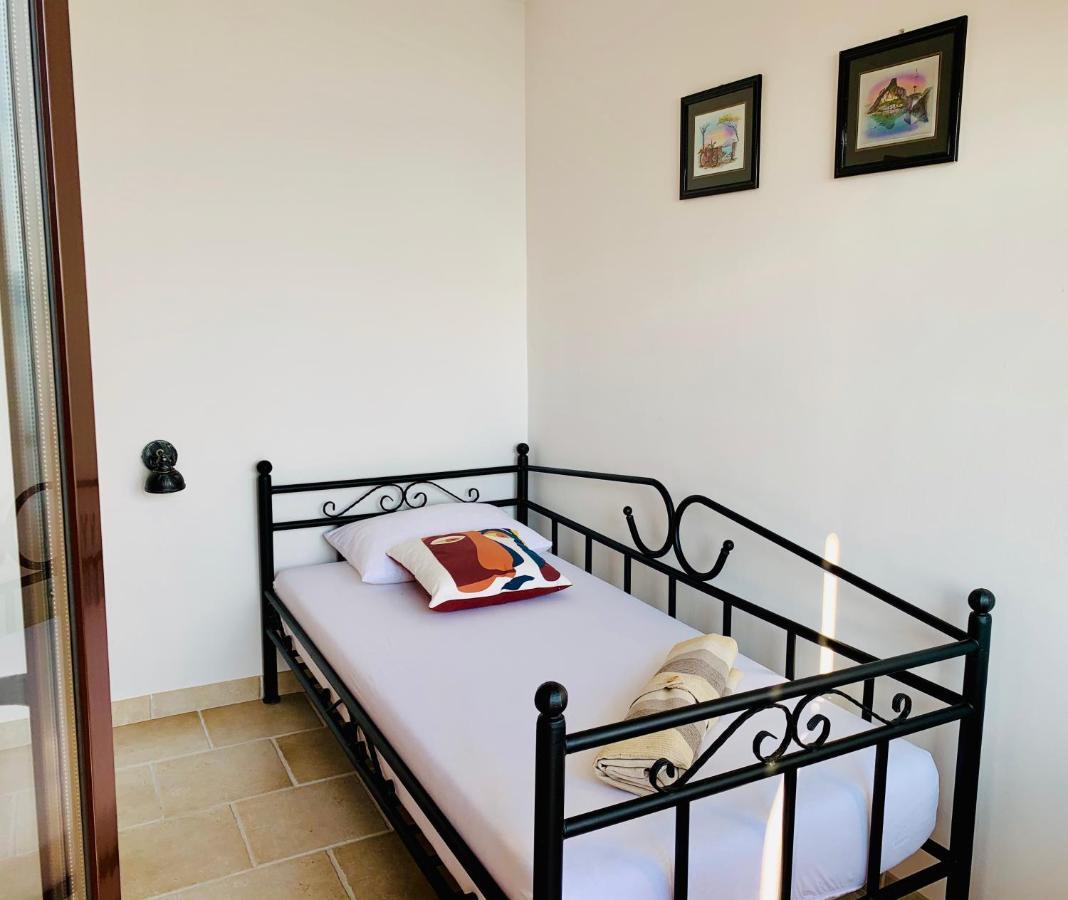 Apartment Ferias Сен Екстериор снимка